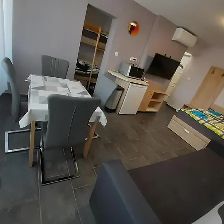 Apartmán Kozvetlen Vizparti Apartman Paroknak *